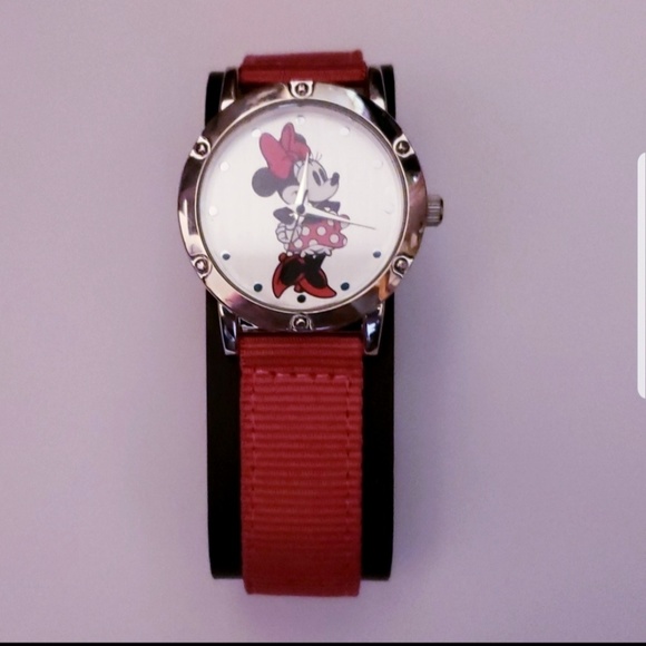 Disney Accessories - 🆕️ MINNIE MOUSE Women's watch